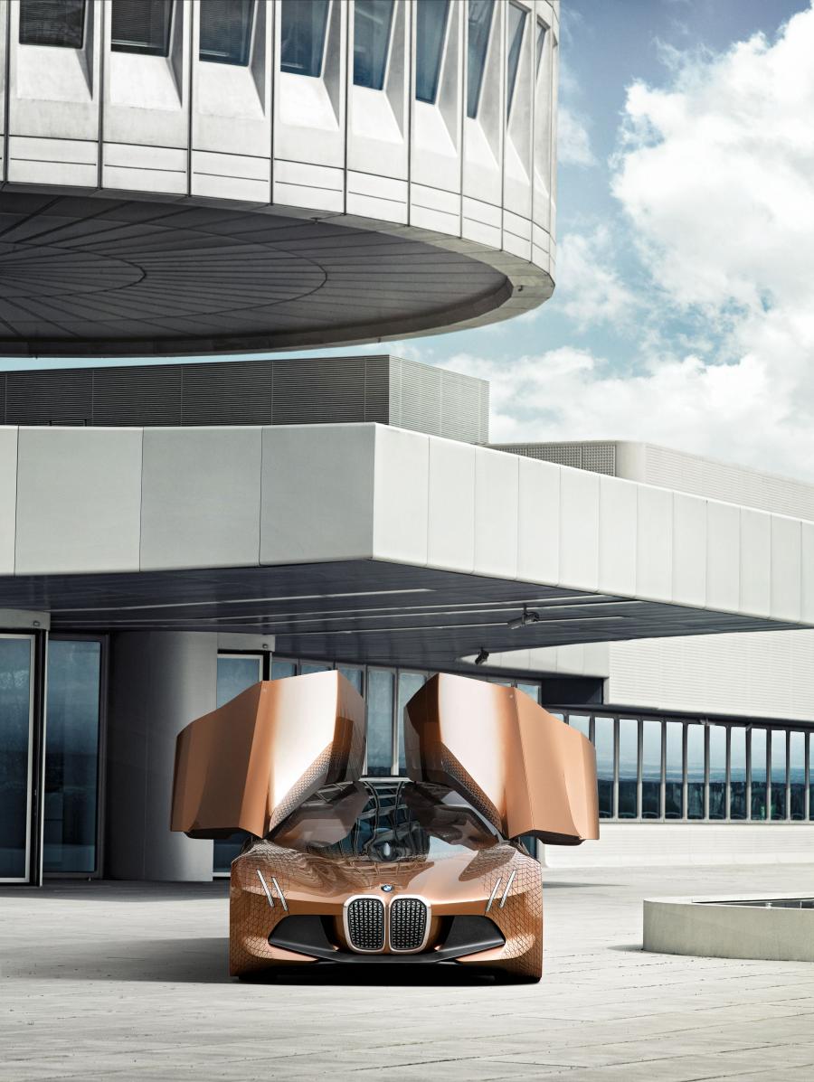  BMW Vision Next 100 2016 года  (фото 151 из 157)
